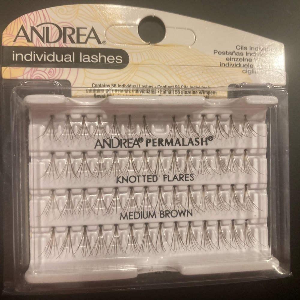 4/$25Andrea Permalash knotted flares medium brown individual lashes.NWT